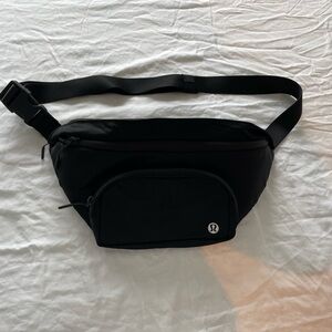 Lululemon large black Fanny pack